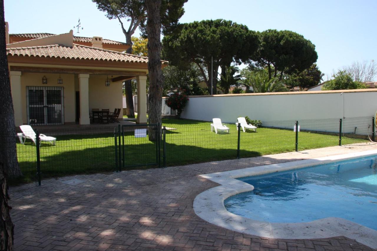 Moderno Y Amplio Chalet, Con Piscina Privada Chiclana de la Frontera Exterior foto