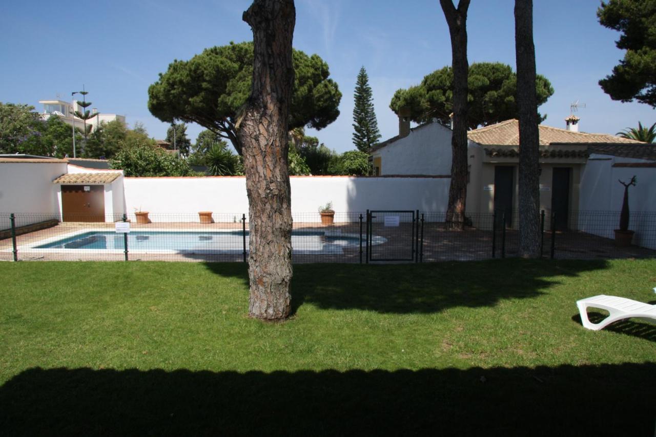 Moderno Y Amplio Chalet, Con Piscina Privada Chiclana de la Frontera Exterior foto